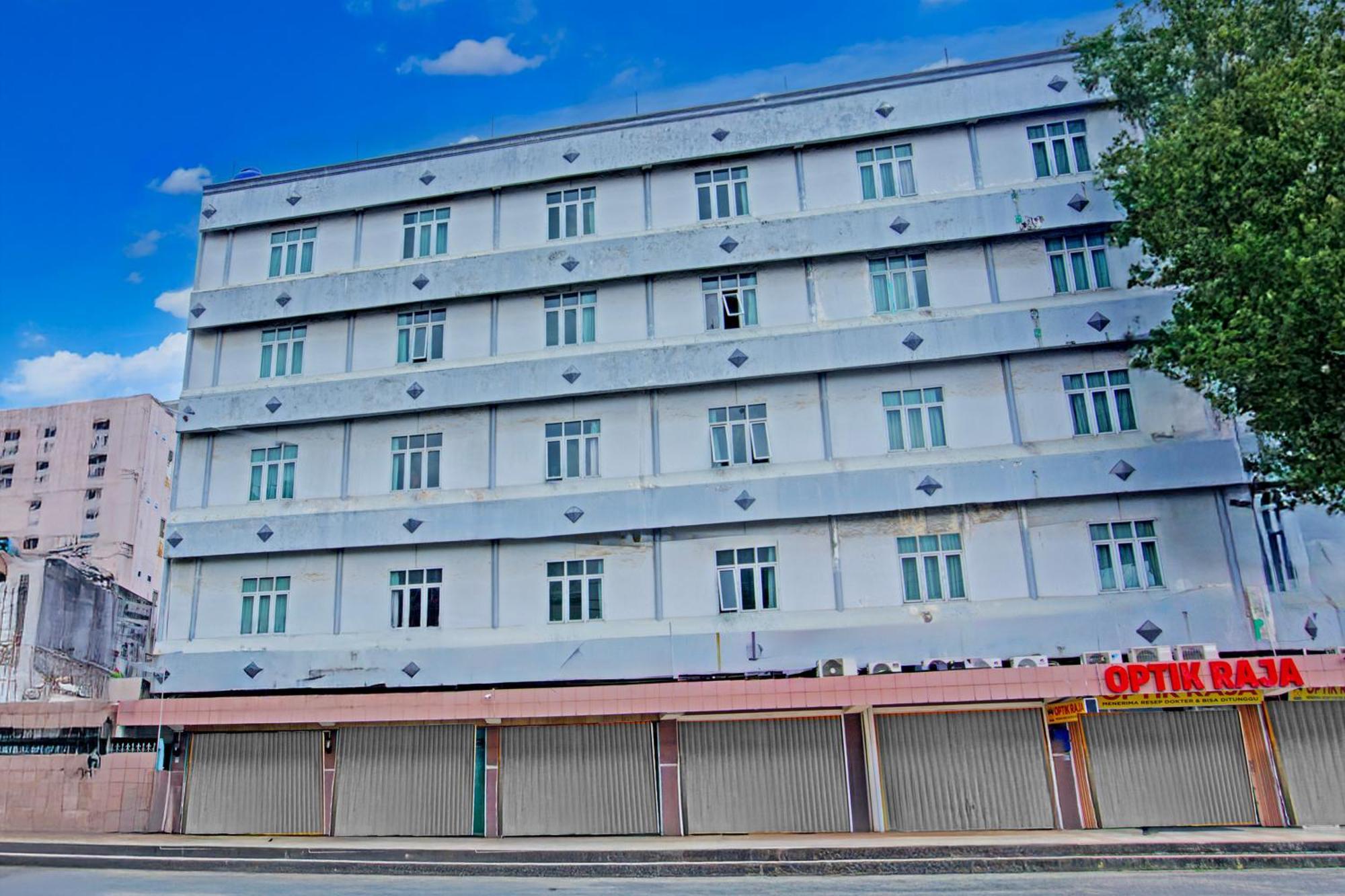 Townhouse Oak Palembang Near Jembatan Ampera Formerly Azzura Hotel Dış mekan fotoğraf