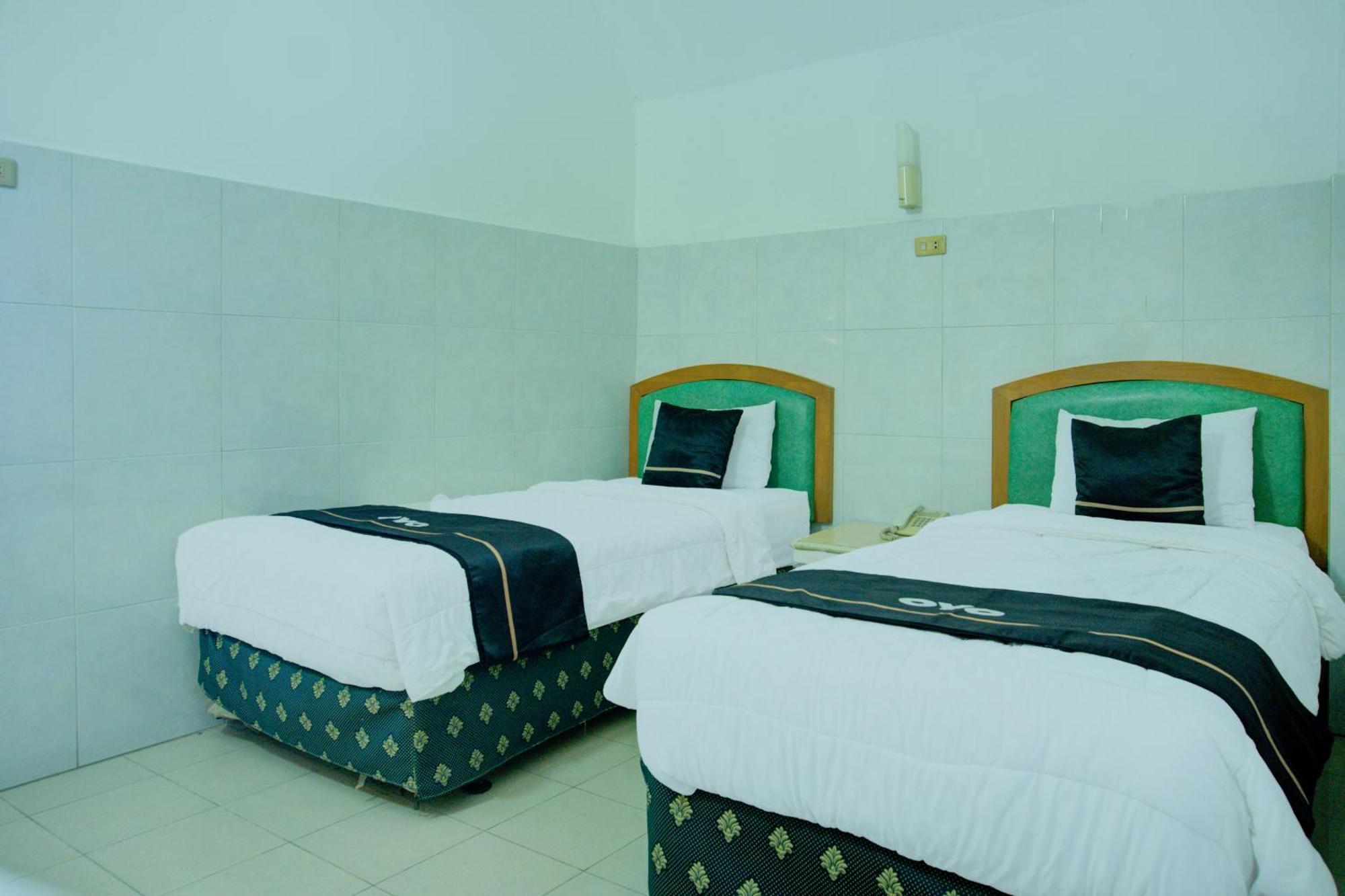 Townhouse Oak Palembang Near Jembatan Ampera Formerly Azzura Hotel Dış mekan fotoğraf