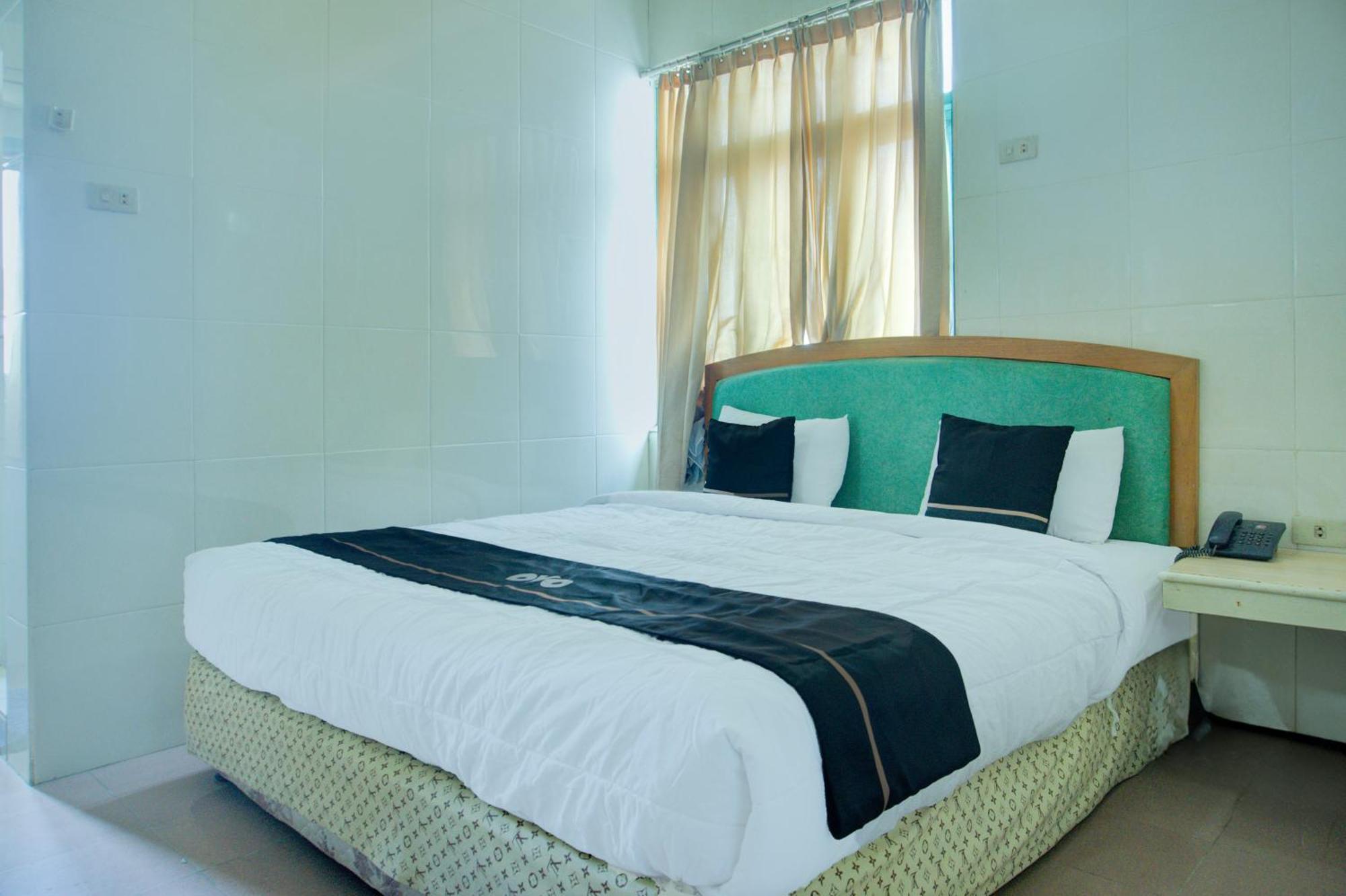 Townhouse Oak Palembang Near Jembatan Ampera Formerly Azzura Hotel Dış mekan fotoğraf